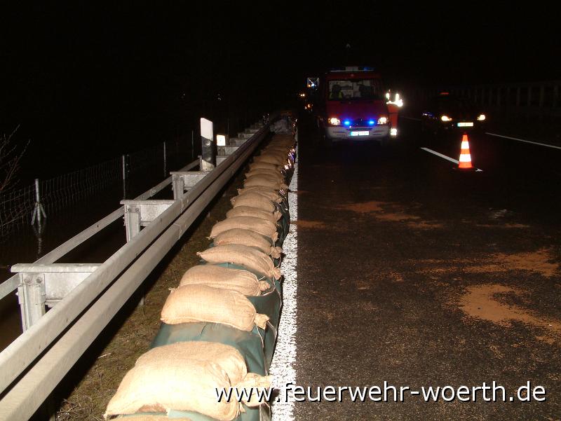2011.01.17 Hochwassereinsatz (30).JPG